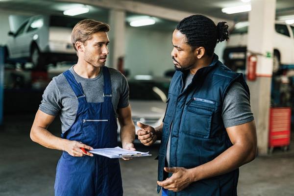 O que perguntar ao mecânico antes de autorizar um reparo?