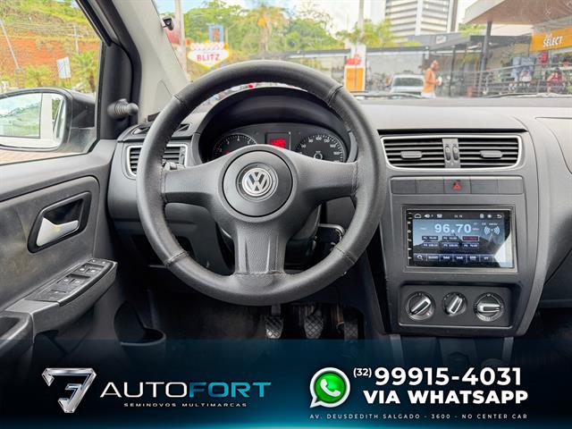 VOLKSWAGEN Fox 1.0 MI TOTAL FLEX 8V 5P 2012