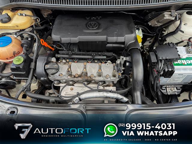 VOLKSWAGEN Fox 1.0 MI TOTAL FLEX 8V 5P 2012