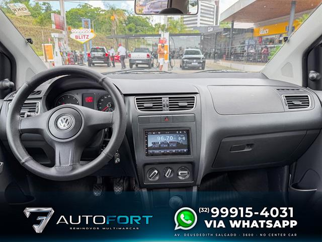 VOLKSWAGEN Fox 1.0 MI TOTAL FLEX 8V 5P 2012
