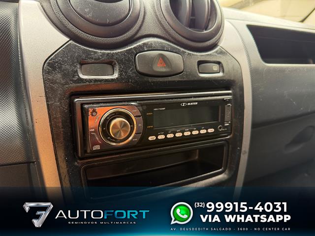 RENAULT SANDERO AUTHENTIQUE HI-FLEX 1.0 16V 5P 2013