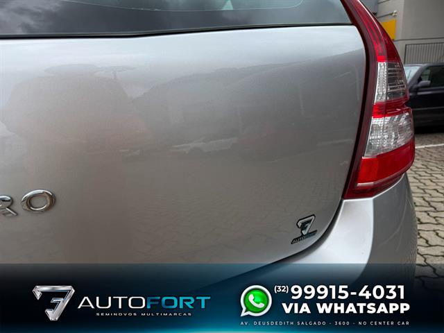 RENAULT SANDERO AUTHENTIQUE HI-FLEX 1.0 16V 5P 2013