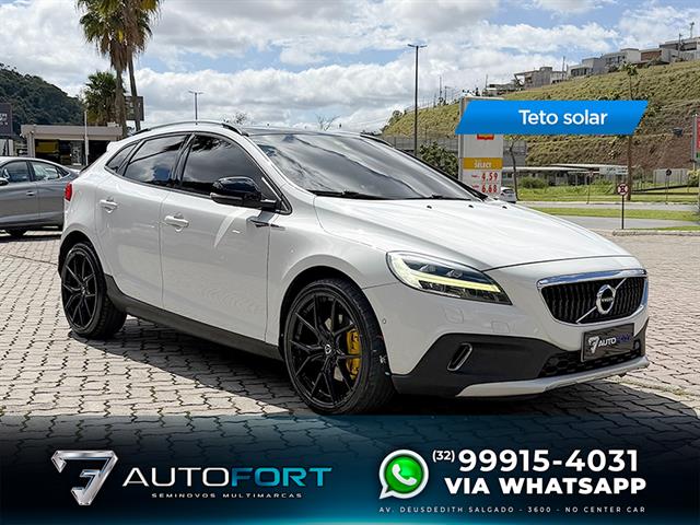 VOLVO V40 T-4 CROSS COUNTRY 2.0 FWD AUT. 2017
