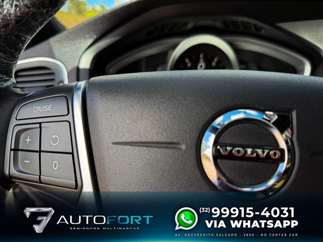 VOLVO V40 T-4 CROSS COUNTRY 2.0 FWD AUT. 2017