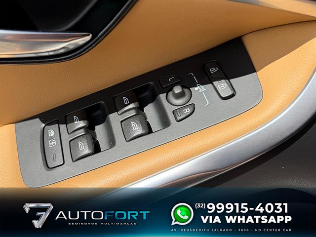 VOLVO V40 T-4 CROSS COUNTRY 2.0 FWD AUT. 2017
