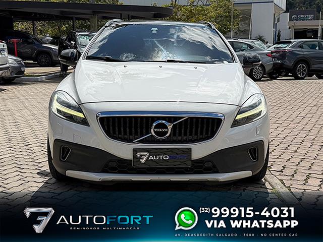 VOLVO V40 T-4 CROSS COUNTRY 2.0 FWD AUT. 2017