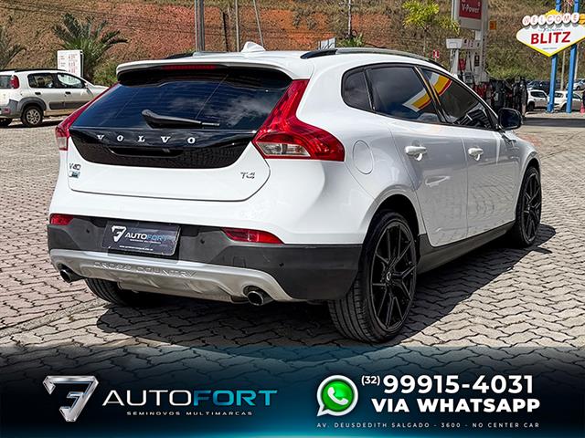 VOLVO V40 T-4 CROSS COUNTRY 2.0 FWD AUT. 2017