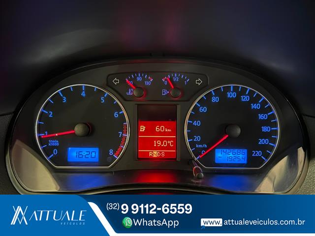 VOLKSWAGEN POLO SEDAN I MOTION  1.6 TOTAL FLEX  4P 2011