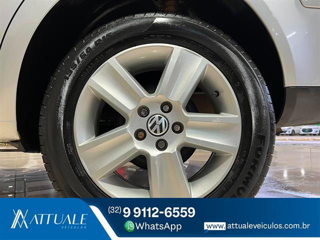 VOLKSWAGEN POLO SEDAN I MOTION  1.6 TOTAL FLEX  4P 2011