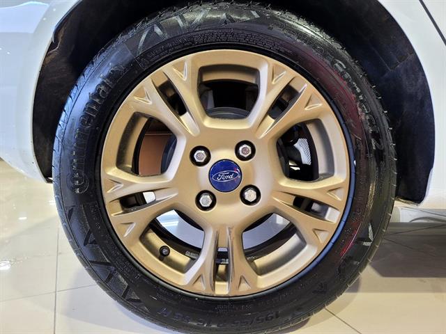 FORD FIESTA 1.6 16V FLEX AUT. 5P 2015
