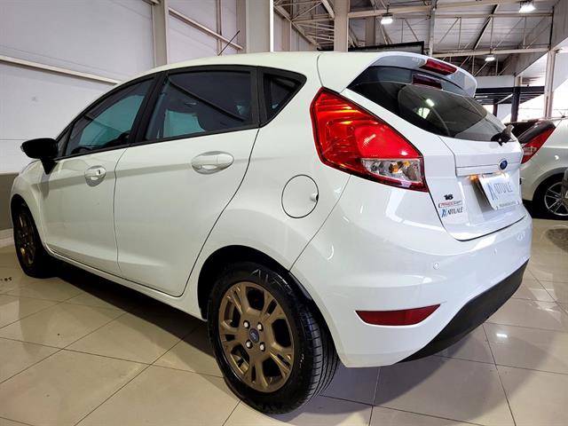 FORD FIESTA 1.6 16V FLEX AUT. 5P 2015