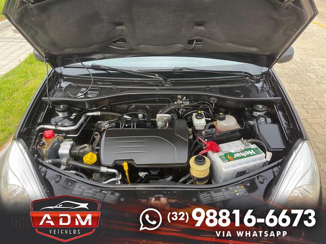 RENAULT SANDERO AUTHENTIQUE HI-FLEX 1.0 16V 5P 2013