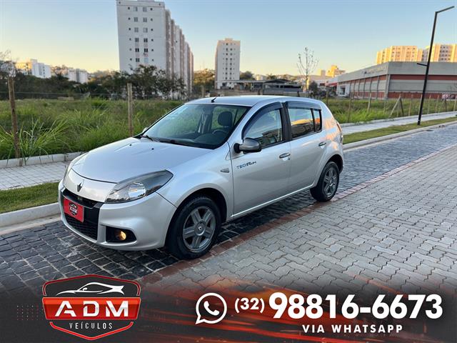 RENAULT SANDERO TECHRUN HI-FLEX 1.0 16V 5P 2014