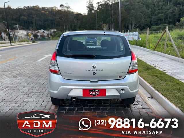 RENAULT SANDERO TECHRUN HI-FLEX 1.0 16V 5P 2014