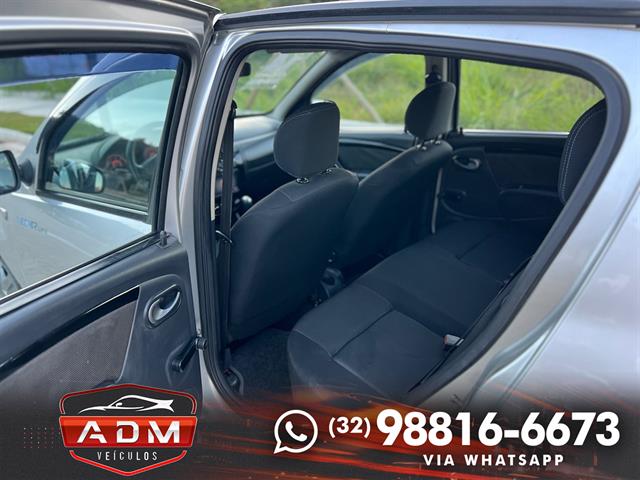 RENAULT SANDERO TECHRUN HI-FLEX 1.0 16V 5P 2014