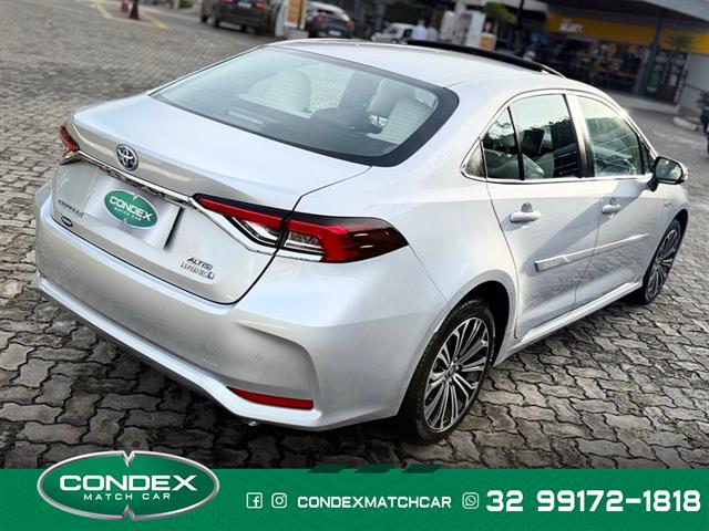 TOYOTA COROLLA ALTIS PREM. 1.8 AUT. (HÍBRIDO) 2023