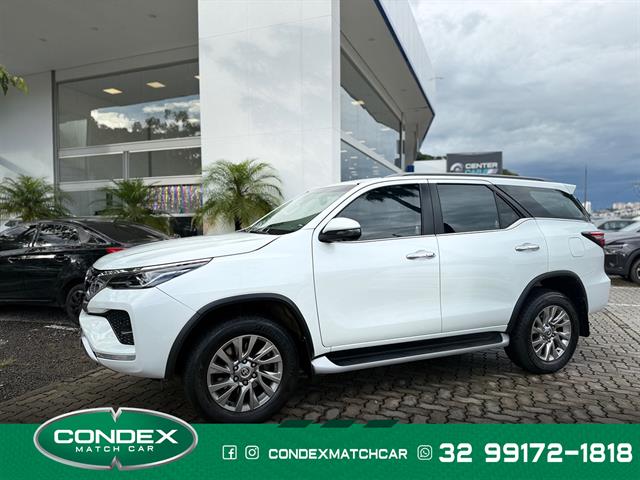 TOYOTA Hilux CD SRX 4X4 2.8 TDI 16V DIESEL AUT. 2023