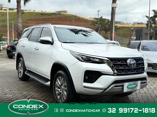 TOYOTA Hilux CD SRX 4X4 2.8 TDI 16V DIESEL AUT. 2023