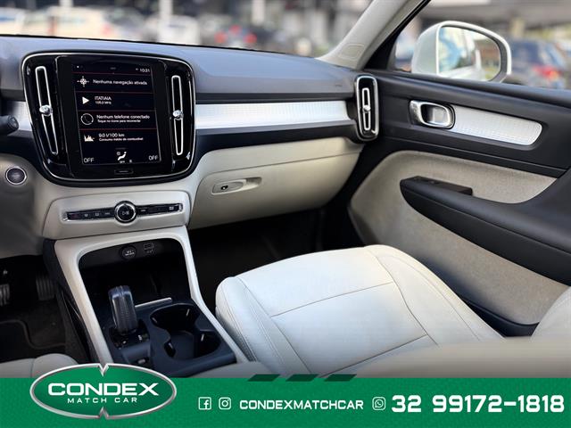 VOLVO XC 40 T-5 HÍBRIDO MOMENTUM 1.5 262CV FWD 2021