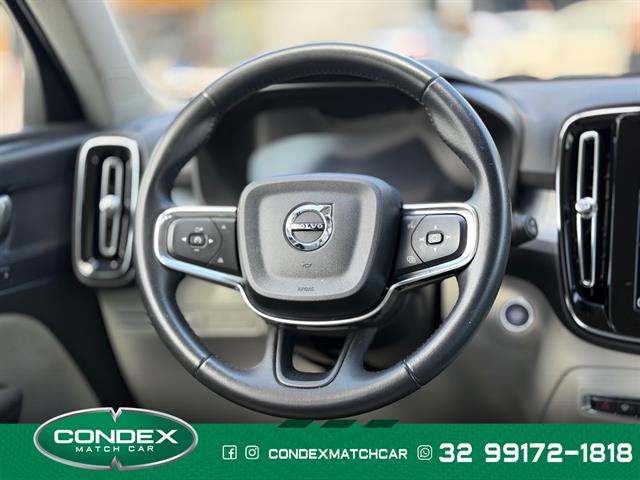 VOLVO XC 40 T-5 HÍBRIDO MOMENTUM 1.5 262CV FWD 2021