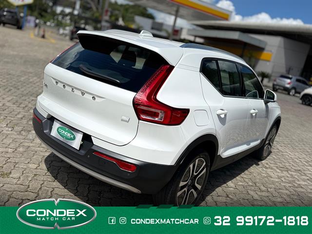 VOLVO XC 40 T-5 HÍBRIDO MOMENTUM 1.5 262CV FWD 2021