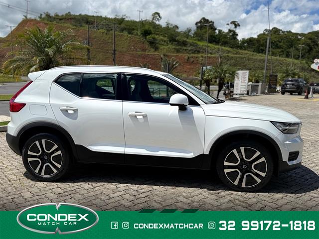 VOLVO XC 40 T-5 HÍBRIDO MOMENTUM 1.5 262CV FWD 2021
