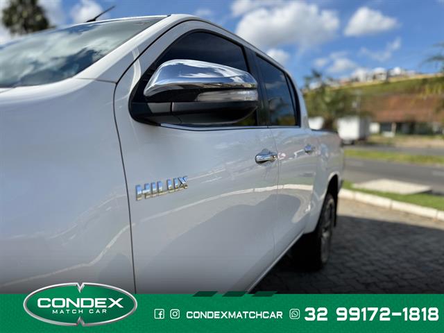 TOYOTA HILUX CD SRX 4X4 2.8 TDI 16V DIESEL AUT. 2017