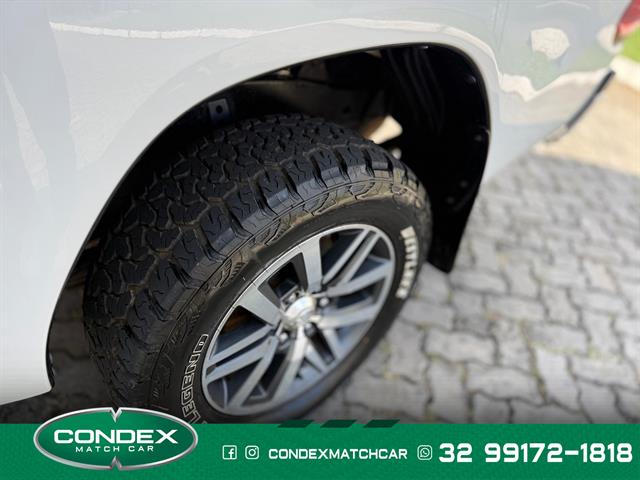 TOYOTA HILUX CD SRX 4X4 2.8 TDI 16V DIESEL AUT. 2017