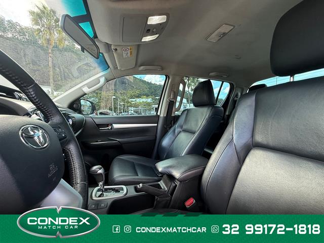 TOYOTA HILUX CD SRX 4X4 2.8 TDI 16V DIESEL AUT. 2017