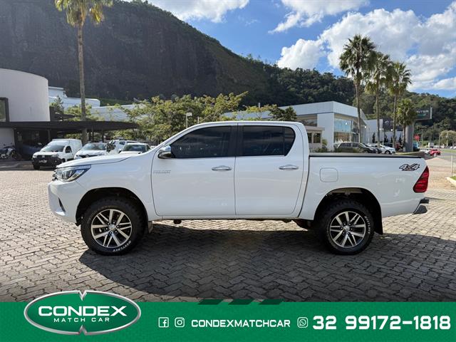 TOYOTA HILUX CD SRX 4X4 2.8 TDI 16V DIESEL AUT. 2017