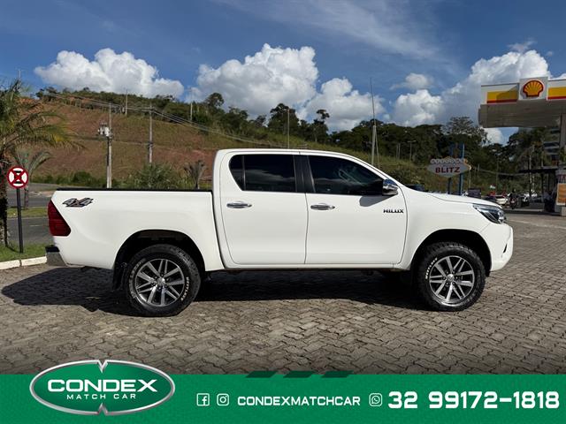 TOYOTA HILUX CD SRX 4X4 2.8 TDI 16V DIESEL AUT. 2017