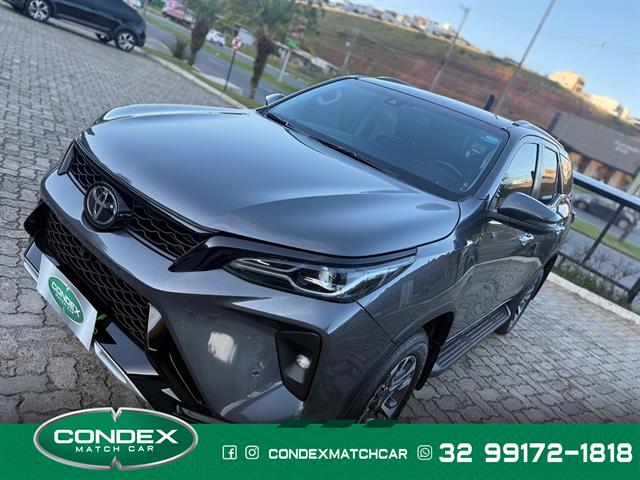 TOYOTA Hilux SW4 SRX 4X4 2.8 TDI 16V DIES. AUT. 2024
