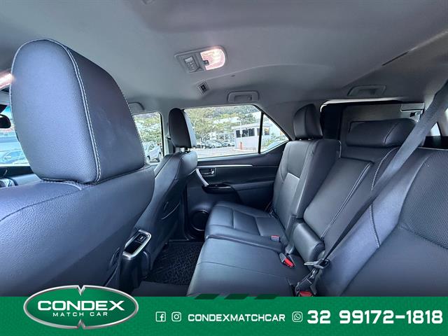 TOYOTA Hilux SW4 SRX 4X4 2.8 TDI 16V DIES. AUT. 2024