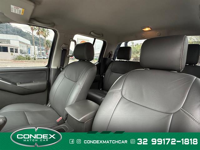 NISSAN FRONTIER SV AT.CD 4X4 2.5 TB DIESEL MEC. 2015