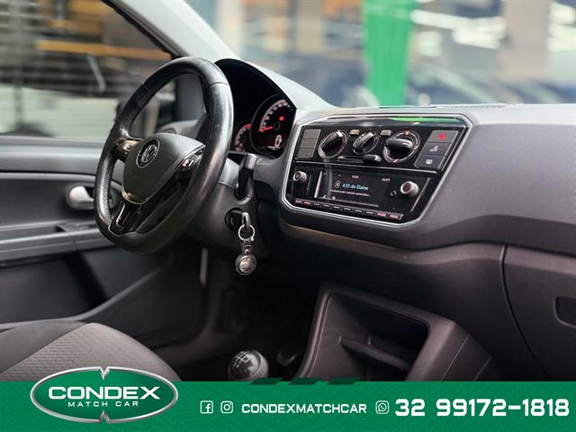 VOLKSWAGEN UP! MOVE 1.0 TSI TOTAL FLEX 12V 5P 2018