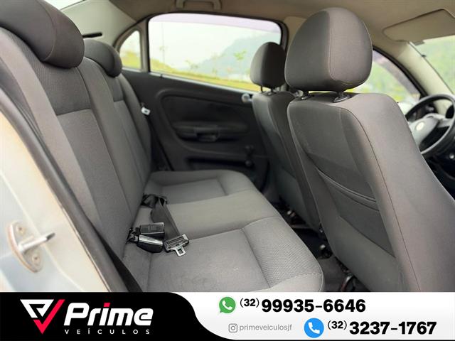 VOLKSWAGEN VOYAGE 1.0/1.0 CITY MI TOTAL FLEX 8V 4P 2011