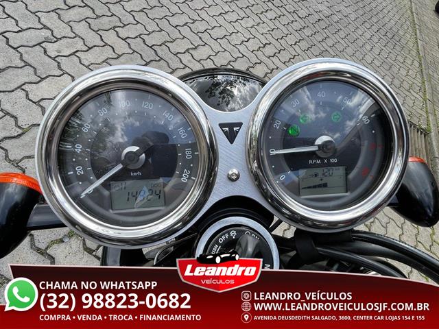 TRIUMPH BONNEVILLE T100 BLACK 2019
