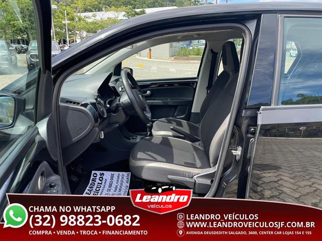 VOLKSWAGEN UP HIGH 1.0 TOTAL FLEX 12V 5P 2015