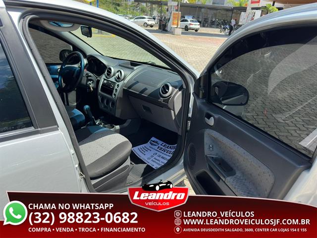 FORD FIESTA 1.0 8V FLEX/CLASS 1.0 8V FLEX 5P 2011