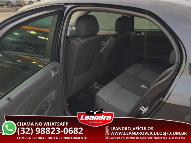 VOLKSWAGEN GOL 1.6 I MOTI.POWER/HIGHLI T.FLEX 8V 4P 2013