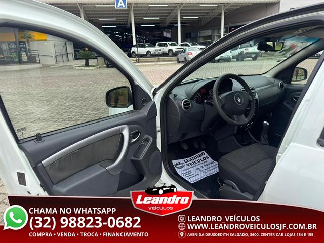 RENAULT SANDERO EXPRESSION HI-FLEX 1.0 16V 5P 2013