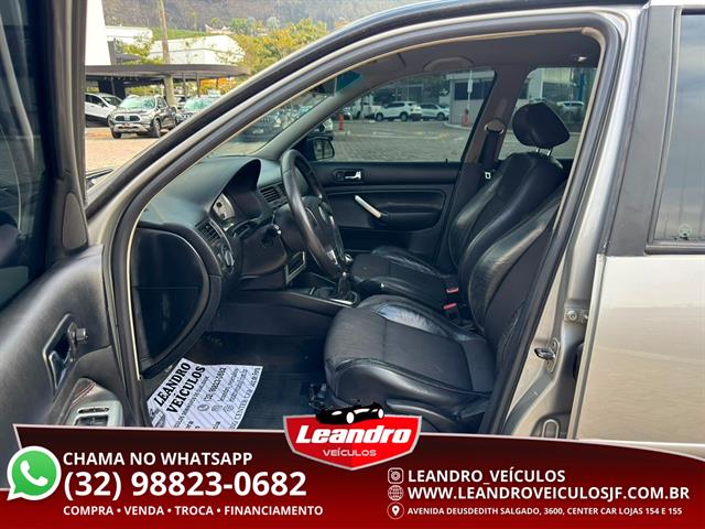 VOLKSWAGEN GOLF SPORTLINE 1.6 MI TOTAL FLEX 8V 4P 2012