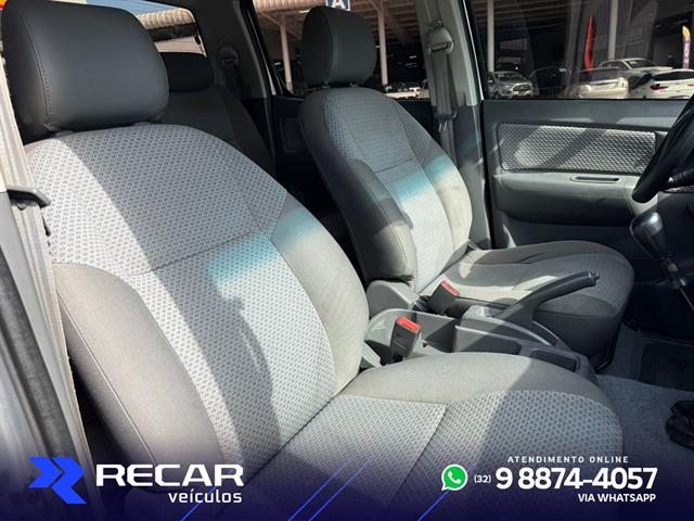 TOYOTA HILUX CD D4-D 4X4 3.0 TDI DIES. MEC. 2015