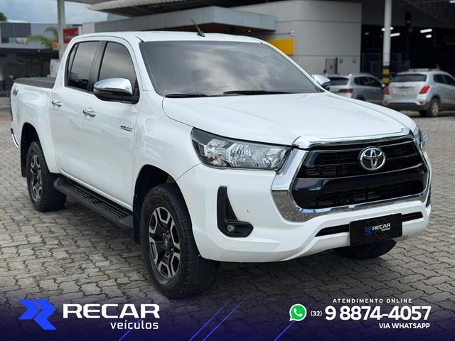 TOYOTA HILUX CD SR 4X4 2.8 TDI DIESEL AUT. 2022