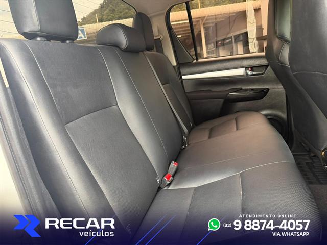 TOYOTA HILUX CD SR 4X4 2.8 TDI DIESEL AUT. 2022