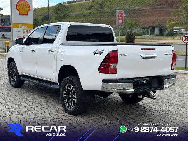 TOYOTA HILUX CD SR 4X4 2.8 TDI DIESEL AUT. 2022
