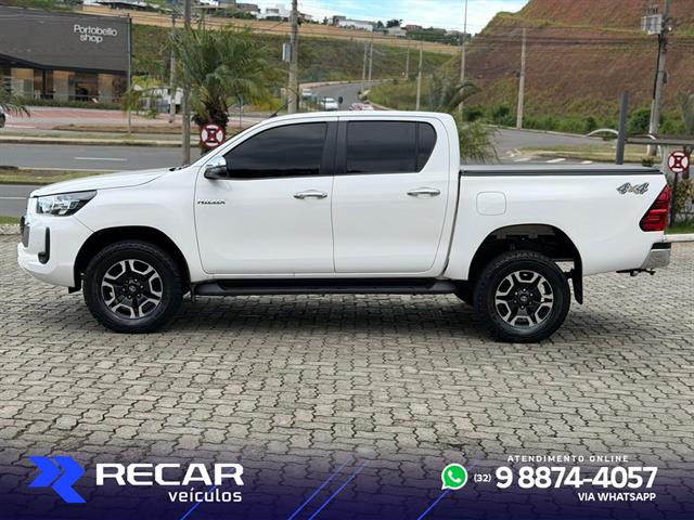 TOYOTA HILUX CD SR 4X4 2.8 TDI DIESEL AUT. 2022