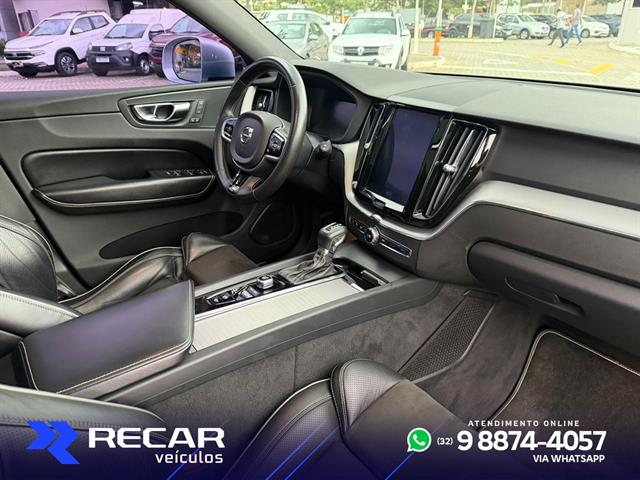 VOLVO XC 60 T-5 R-DESIGN 2.0 AWD 5P 2018