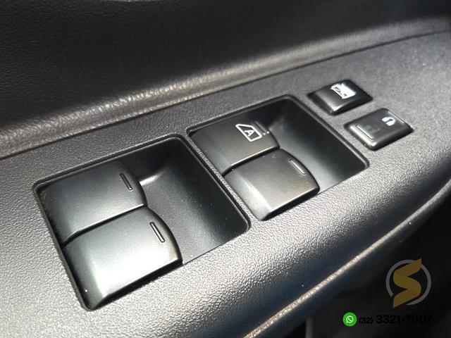 NISSAN MARCH SV 1.0 12V FLEX 5P 2020