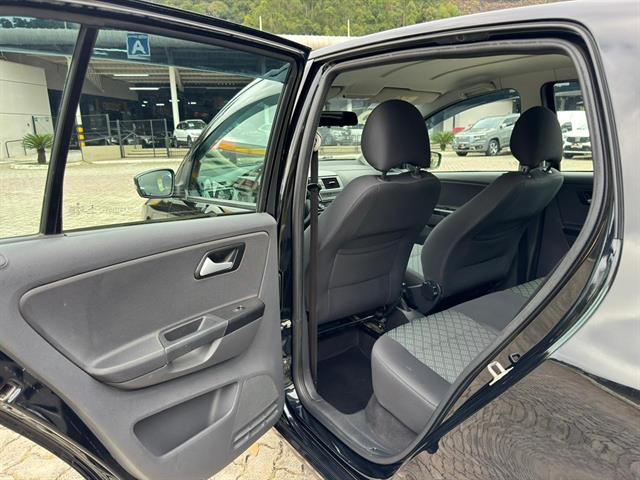 VOLKSWAGEN Fox TRENDLINE 1.6 FLEX 8V 5P 2015